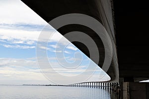 Bridge connecting France to an island in the Atlantic Ocean