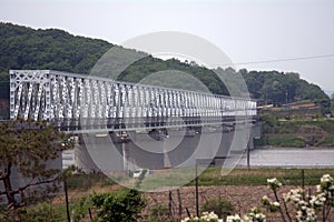 Bridge in the DMZ, Korean Republic