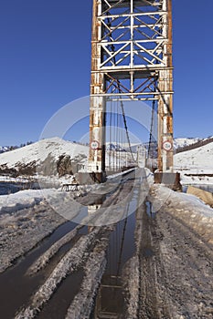 Puente a través de un rio más cercano municipio de en próximamente 