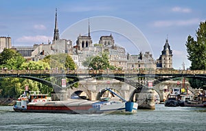 Bridge Pont des Arts. photo