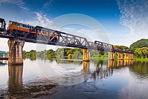 Bridge kaRiver Kwai, Kanchanaburi