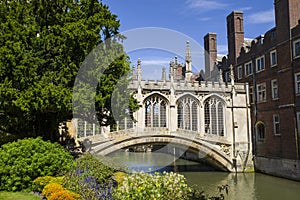 Bridge of Sighs in Cambridge photo