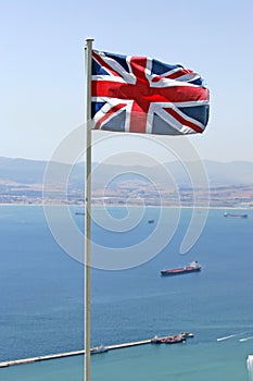 Britský vlajka létání na z skála z 