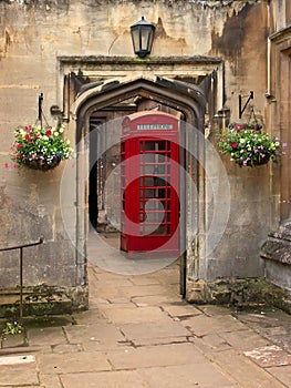 British telephone red box