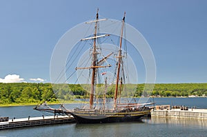 British topsail schooner HMS Tecumsetz