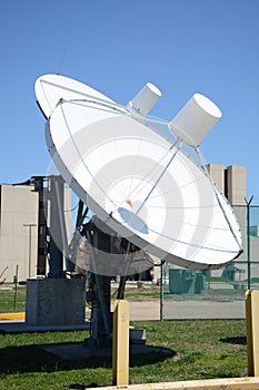 Broadcast dish