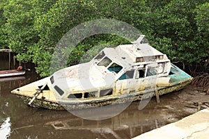 Broken Abandon Boat photo