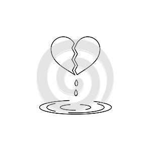 Broken heart line icon