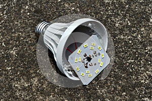 Broken LED bulb panel won`t light up