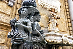 Bronce Sculpture in the Quattro Canti Four Cornes in Palermo, Italy photo