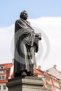 Bronce Statue of Martin Luther photo