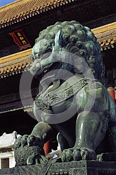 Bronze lion statue