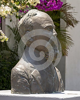 Bronze memorial bust of Ildefonso Cipriano Green Cesena in Mijares Plaza in San Jose del Cabo.