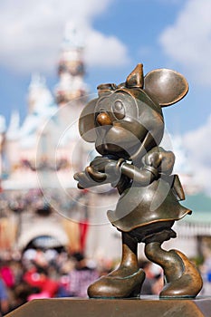 Bronze Minnie Mouse statue at Disneyland
