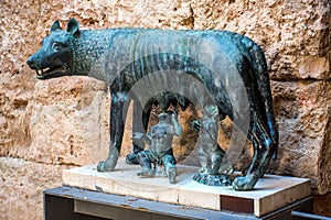 Bronze sculpture of Capitoline Wolf