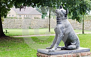 Bronze sculpture photo