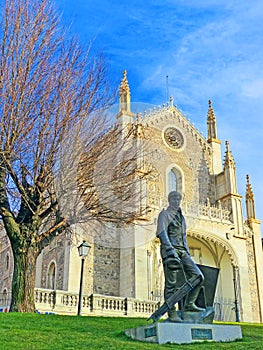 Bronze Sculpture of The Painter for Prado photo