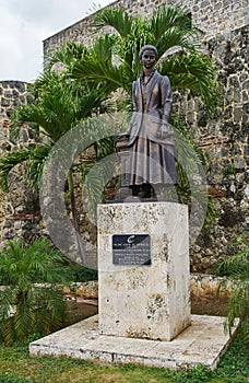 Bronze statue photo