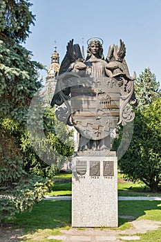 Bronzová socha erbu Košice, Slovensko.