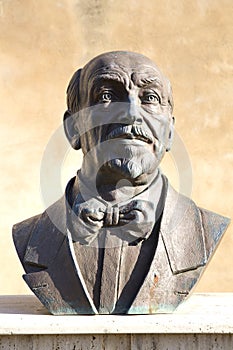 Bronze statue of Luigi Pirandello