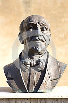 Bronze statue of Luigi Pirandello photo