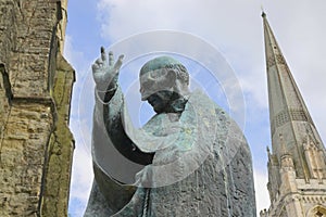 Bronze statue of Saint Richard