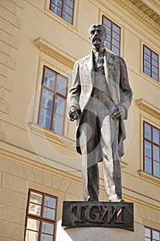 Bronze Statue of Thomas Garrigue