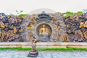 Bronze statues of Buddhist story