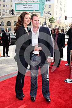 Brooke Shields,Chris Henchy