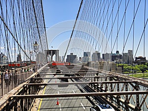 Brooklin bridge USA New York City downtown Manhattan bei Sonnenschein photo