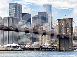 The Brooklyn Bridge and the lower Manhattan skyline in New York