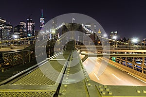 Brooklyn bridge pedestrian walkway