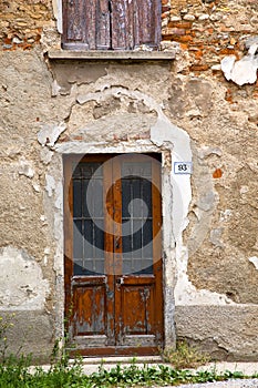 brown door europe italy lombardy grass in the milano ol