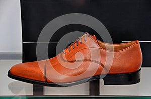 Brown men's leather shoe