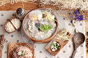 Brown rice porridge put pork and brown rice with soft-boiled egg