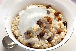 Brown Rice Porridge with Sultanas