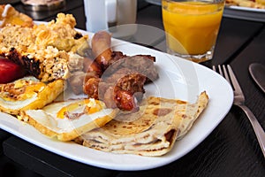 Desayuno sobre el blanco lámina 