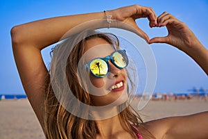 Brunette girl sunglasses with palm tree