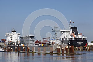 Brunsbuettel - Container vessel at lockage