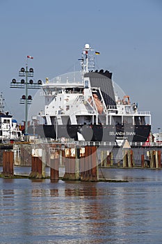 Brunsbuettel - Container vessel at lockage