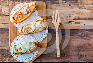 Bruschetta with roasted bell pepper