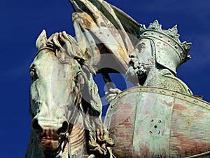 Brussels medieval crusader statue.