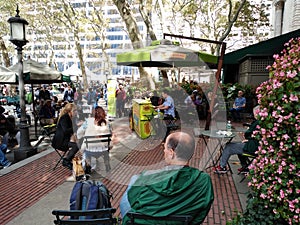 Bryant Park at Lunchtime, Piano in Bryant Park, New York City, NY, USA