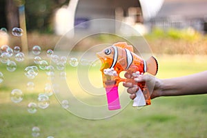 Bubble gun