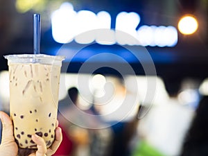 Bubble milk tea,Pearl milk tea drinks popular among adolescents. But it can cause obesity without knowing it