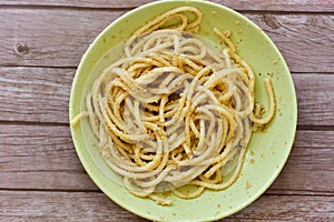 Bucatini olive pasta