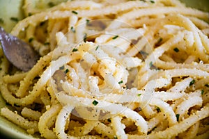 Bucatini pasta