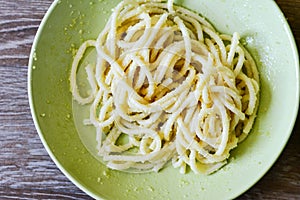 Bucatini pasta