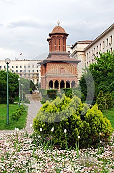 Bucharest - Cretulescu garden and church