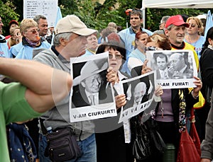 Bucharest Protestants in front of the Governement